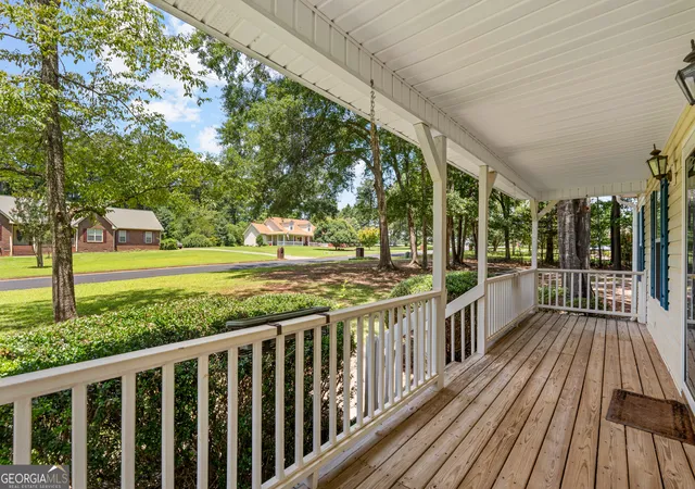 Photo 3 of Single family home for sale at 110 Turner Crk Dr, Hampton, GA 30228 | MLS# 10794651 | Listing updated on 2026-07-11