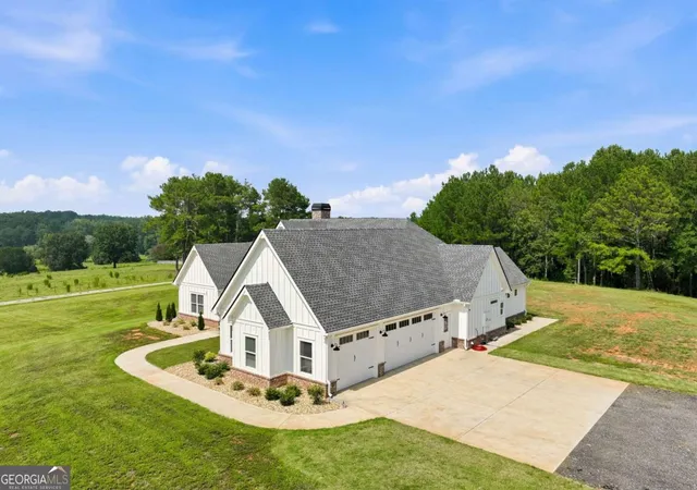 Photo 3 of Single family home for sale at 5631 Sandy Creek Road, Madison, GA 30650 | MLS# 10819007 | Listing updated on 2026-08-23