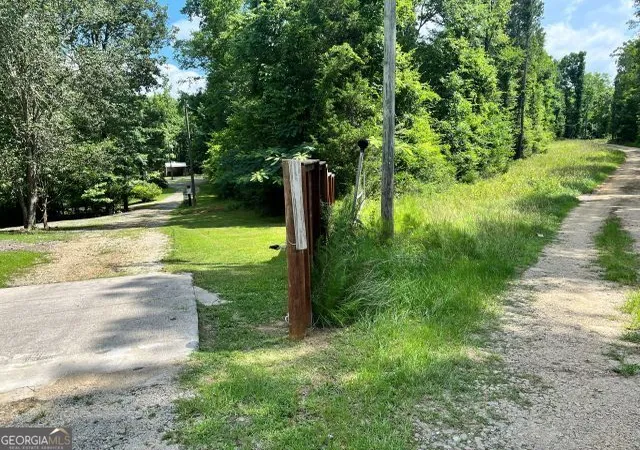 Photo 3 of Sale Pending at 3266 Calhoun Fls Hwy, Elberton, GA 30635 | MLS# 10813131 | Listing updated on 2026-09-02