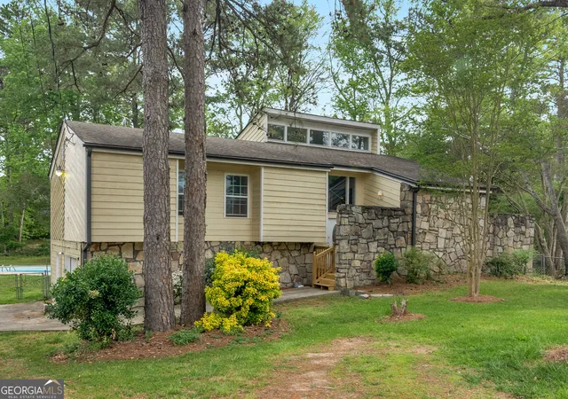 1st image of 915 Strawberry Ct, Ellenwood, GA 30294 | MLS# 10773914