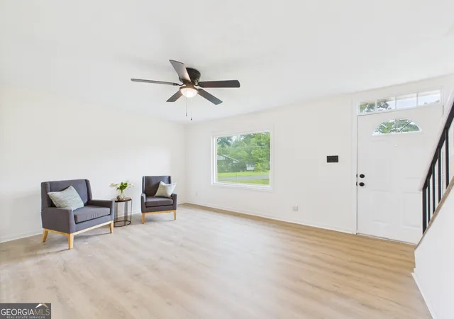 Photo 4 of Sale Pending at 752 Forest Lake Dr S, Macon, GA 31210 | MLS# 10548547 | Listing updated on 2025-08-04