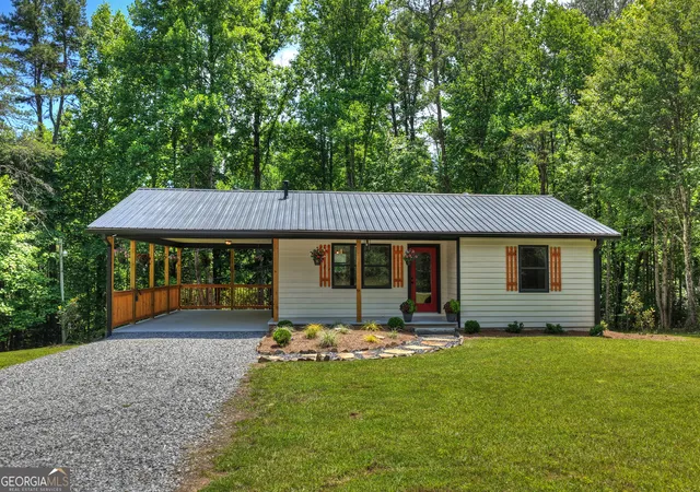 Homes for sale in Mccaysville, GA | 569 Number 20 Mine Rd, Mccaysville, GA 30555 | MLS# 10783398