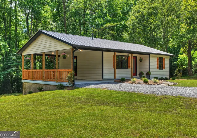 Homes for sale in Mccaysville, GA | 569 Number 20 Mine Rd, Mccaysville, GA 30555 | MLS# 10783398
