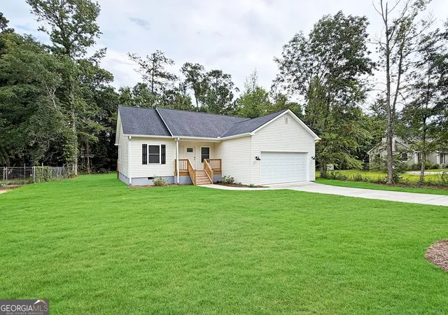 Photo 2 of Sale Pending at 1532 Greentree Pkwy, Macon, GA 31220 | MLS# 10674435 | Listing updated on 2026-08-30