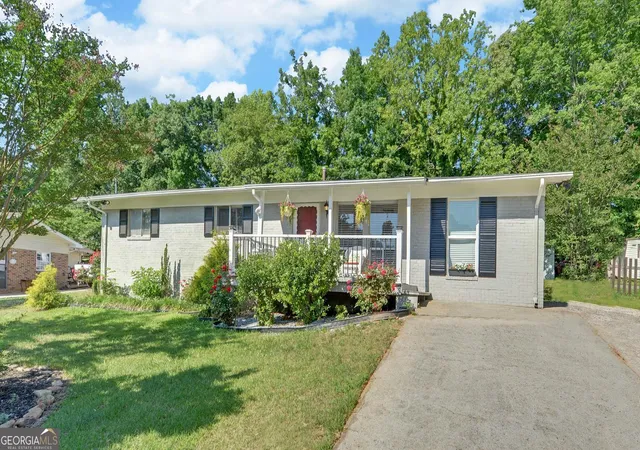 Photo 1 of Sale Pending at 102 Cherry St, Toccoa, GA 30577 | MLS# 10835078 | Listing updated on 2026-09-03