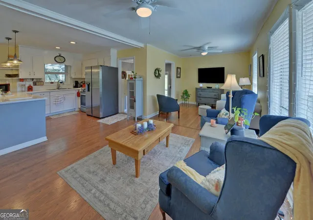 Photo 4 of Sale Pending at 102 Cherry St, Toccoa, GA 30577 | MLS# 10835078 | Listing updated on 2026-09-03