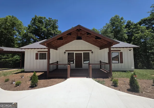 3rd image of 1217 Youngs Farm Rd, Cedartown, GA 30125 | MLS# 10759484
