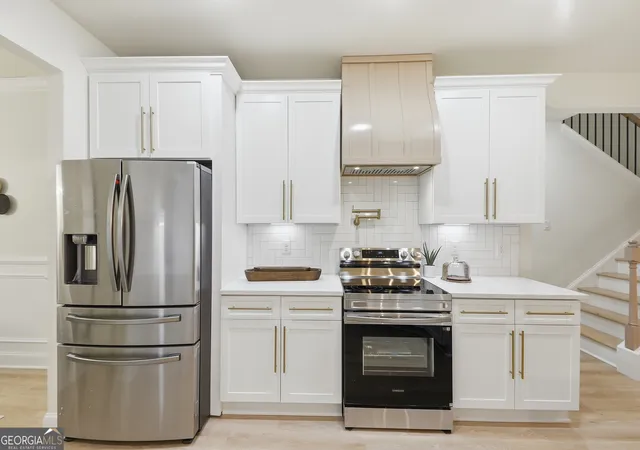Photo 3 of Single family home for sale at 370 Harbour Shrs Dr, Jackson, GA 30233 | MLS# 10793023 | Listing updated on 2026-09-03
