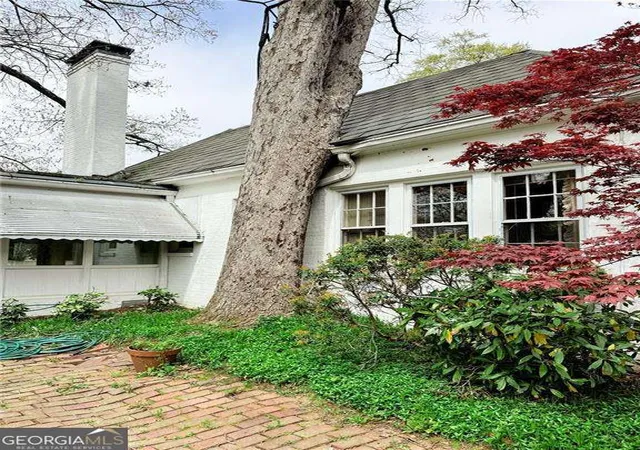 Photo 12 of Single family home for sale at 414 Peachtree Battle Ave Nw, Atlanta, GA 30305 | MLS# 10719784 | Listing updated on 2026-04-10