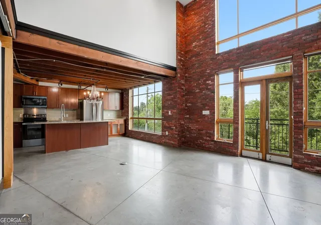Photo 3 of Condo for sale at 319 Atlanta St Se #301, Marietta, GA 30060 | MLS# 10804100 | Listing updated on 2026-09-12
