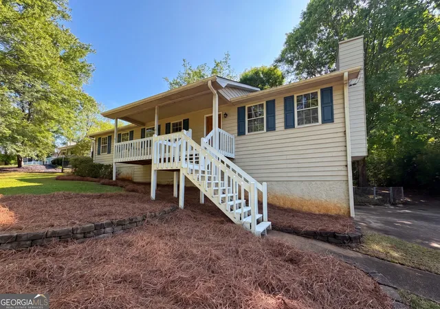 Photo 3 of Single family home for sale at 76 Lost Meadows Dr, Dallas, GA 30157 | MLS# 10759764 | Listing updated on 2026-09-18