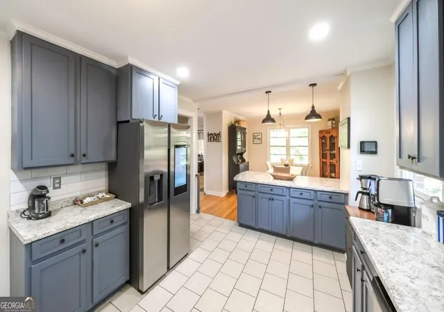 Photo 3 of Single family home for sale at 1041 Michael Ln, Anniston, AL 36207 | MLS# 10821822 | Listing updated on 2026-08-21