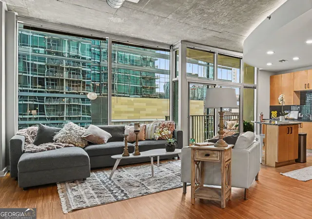 Photo 1 of Condo for sale at 923 Peachtree St Ne #825, Atlanta, GA 30309 | MLS# 10709653 | Listing updated on 2026-10-12