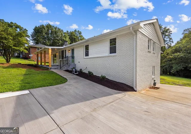 Photo 2 of Single family home for sale at 3679 Fred Walker Dr Sw, Smyrna, GA 30082 | MLS# 10789858 | Listing updated on 2026-09-18