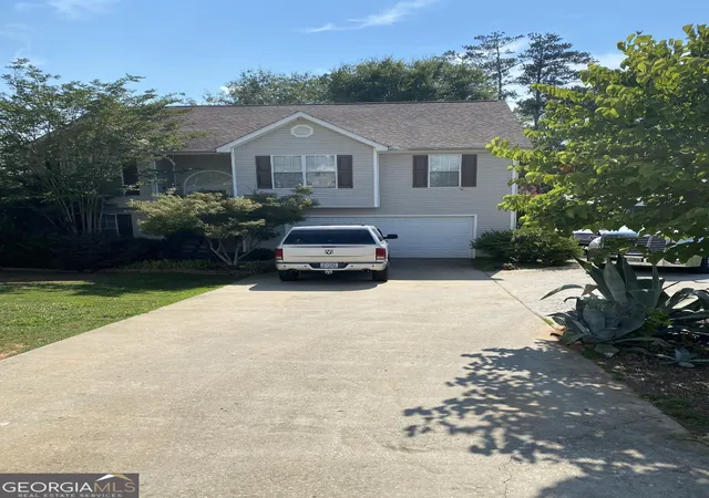 1st image of 112 Canterbury Ct, Jackson, GA 30233 | MLS# 10810253