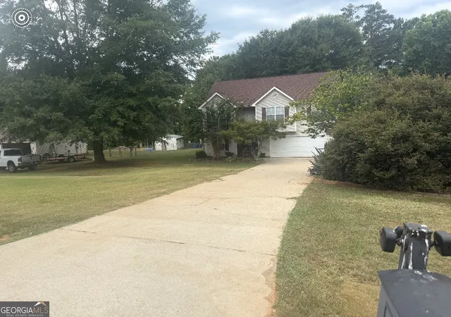 2nd image of 112 Canterbury Ct, Jackson, GA 30233 | MLS# 10810253