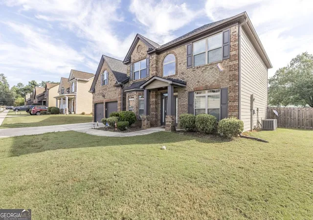 2nd image of 9814 Braxley Wy, Jonesboro, GA 30238 | MLS# 10800133