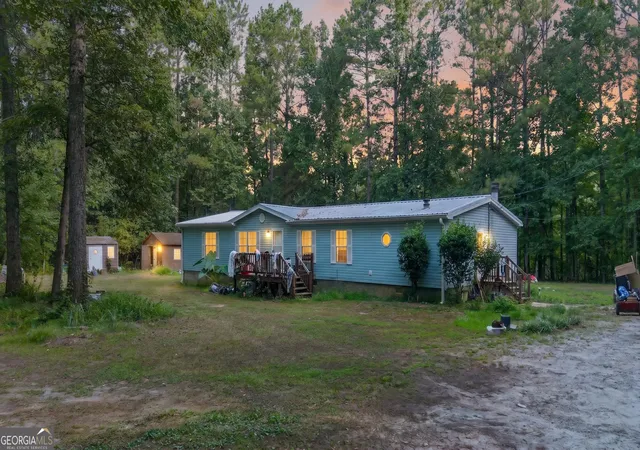 Photo 3 of Sale Pending at 212 Todd Rd, Senoia, GA 30276 | MLS# 10828359 | Listing updated on 2026-10-01