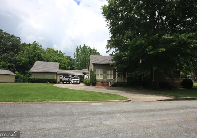 3rd image of 223 Bluff St, Rockmart, GA 30153 | MLS# 10805771