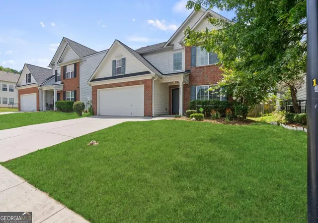 3rd image of 2137 Black Oak Ln, Ellenwood, GA 30294 | MLS# 10801388