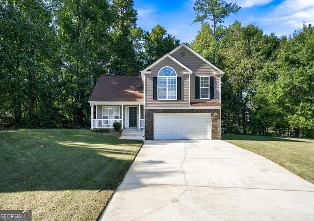 Photo 1 of Single family home for sale at 5849 Amerson Ln, Ellenwood, GA 30294 | MLS# 10880748 | Listing updated on 2026-10-29