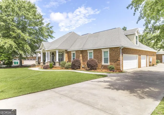 2nd image of 202 Lowpoint Trl, Warner Robins, GA 31093 | MLS# 10810233