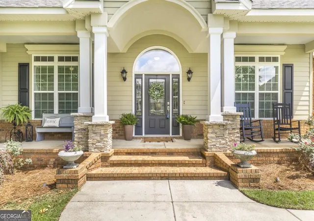 3rd image of 202 Lowpoint Trl, Warner Robins, GA 31093 | MLS# 10810233