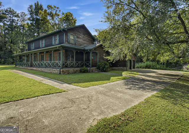 Photo 2 of Single family home for sale at 260 Brookwood Wy Se, Conyers, GA 30094 | MLS# 10813039 | Listing updated on 2026-09-20