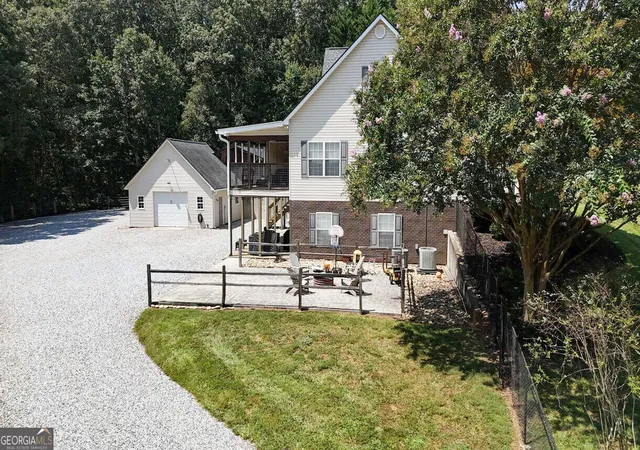 Photo 3 of Single family home for sale at 910 Wheeler Rd, Demorest, GA 30535 | MLS# 10835379 | Listing updated on 2026-09-11