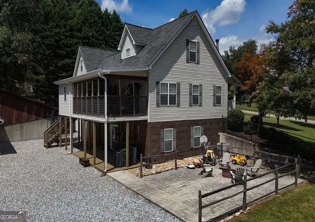 Photo 4 of Single family home for sale at 910 Wheeler Rd, Demorest, GA 30535 | MLS# 10835379 | Listing updated on 2026-09-11