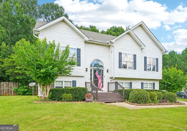 2nd image of 130 Chesterfield Dr, Newnan, GA 30265 | MLS# 10807399