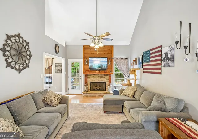 4th image of 130 Chesterfield Dr, Newnan, GA 30265 | MLS# 10807399