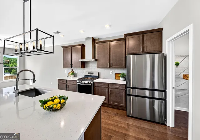 Photo 3 of Single family home for sale at 213 Catalpa Grv, Braselton, GA 30517 | MLS# 10796737 | Listing updated on 2026-08-24