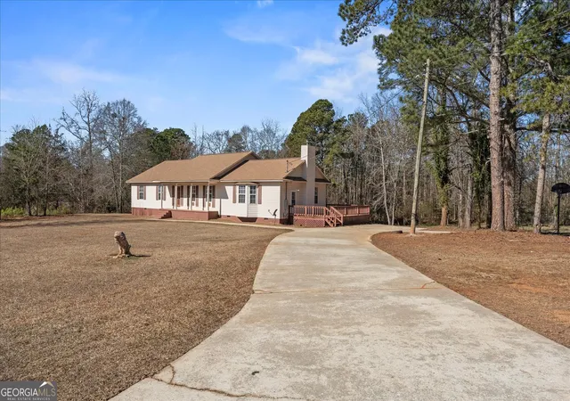 2nd image of 1328 Ward Dr, Elberton, GA 30635 | MLS# 10829326