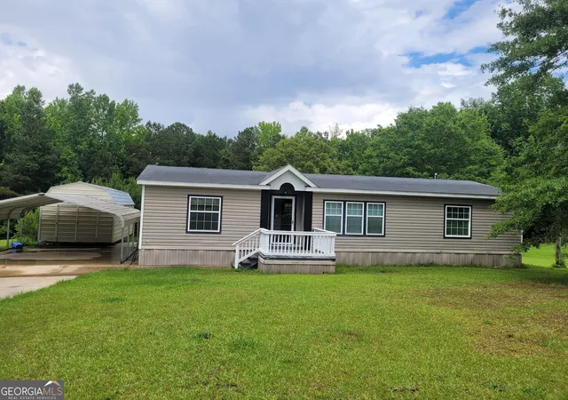 Homes for sale in Roanoke, AL | 192 Cody Road, Roanoke, AL 36274 | MLS# 10775807