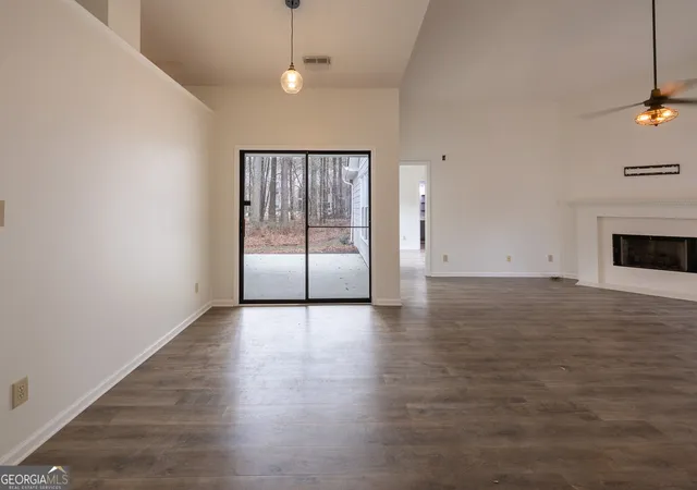 Homes for sale in Peachtree City, GA | 112 Glendale Dr, Peachtree City, GA 30269 | MLS# 10789317