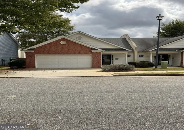 Photo 1 of Single family home for sale at 49 Stony Oak Dr, Newnan, GA 30263 | MLS# 10867615 | Listing updated on 2026-10-29