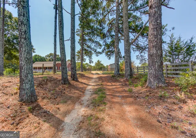 Photo 4 of Sale Pending at 2373 Whitney Rd, Monroe, GA 30655 | MLS# 10833482 | Listing updated on 2026-09-11