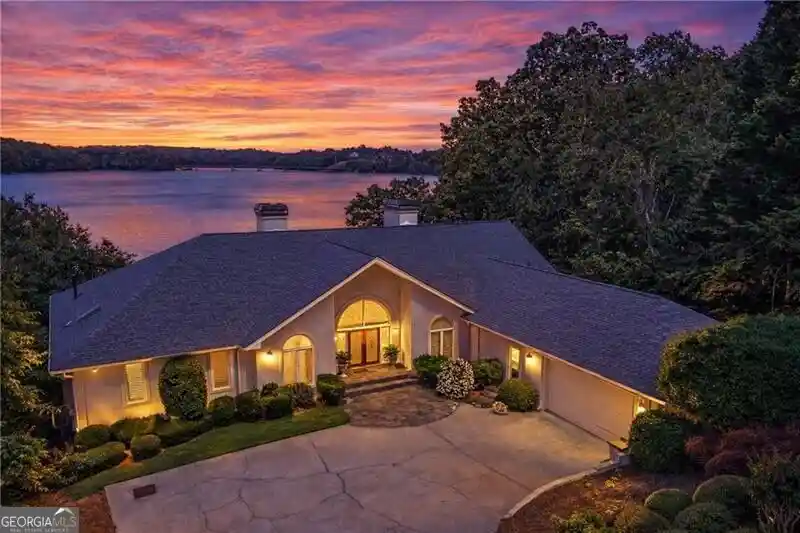 Photo 1 of Mansion for sale at 2917 Pointe Dr, Gainesville, GA 30506 | MLS# 10876303 | Listing updated on 2026-10-21