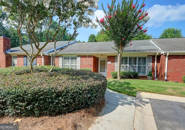 1st image of 6408 Deerings Ln, Peachtree Corners, GA 30092 | MLS# 10798162