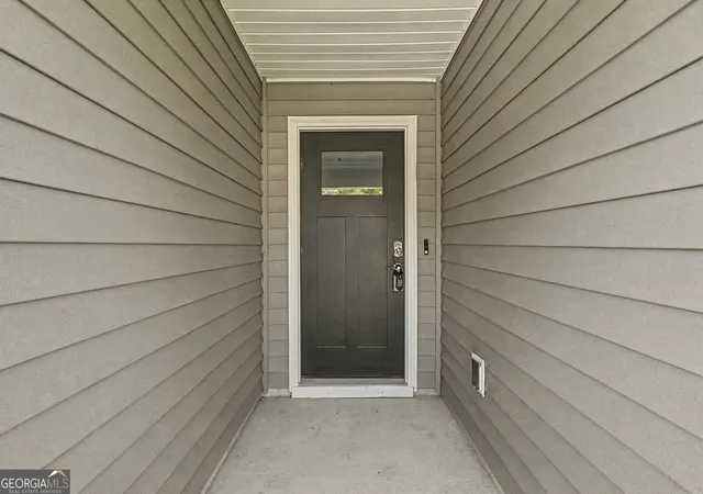 Photo 3 of Single family home for sale at 44 Autumn's Wood Dr, Brunswick, GA 31525 | MLS# 10829375 | Listing updated on 2026-09-03