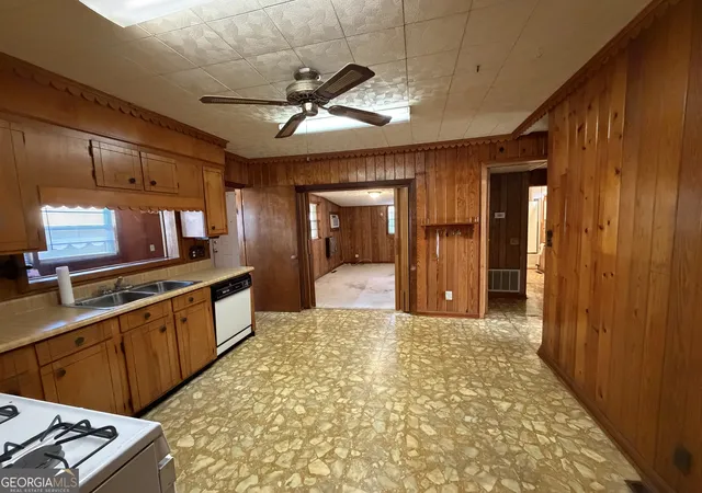 5th image of 421 Cedar Ave Sw, Rome, GA 30161 | MLS# 10658294