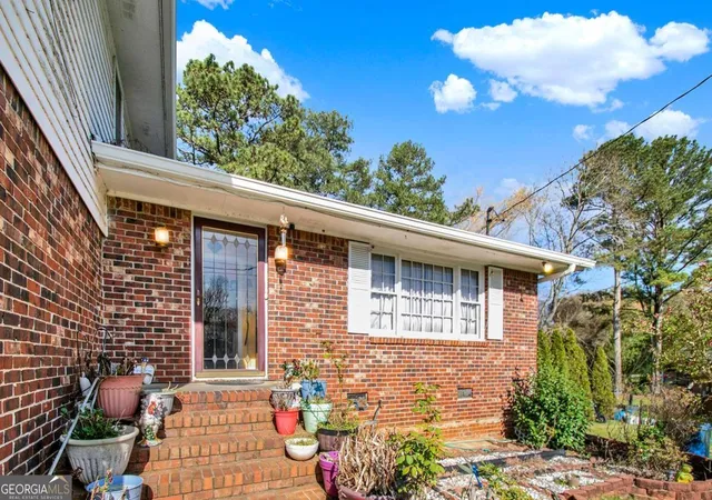 2nd image of 1785 Poplar St Se, Conyers, GA 30013 | MLS# 10807795