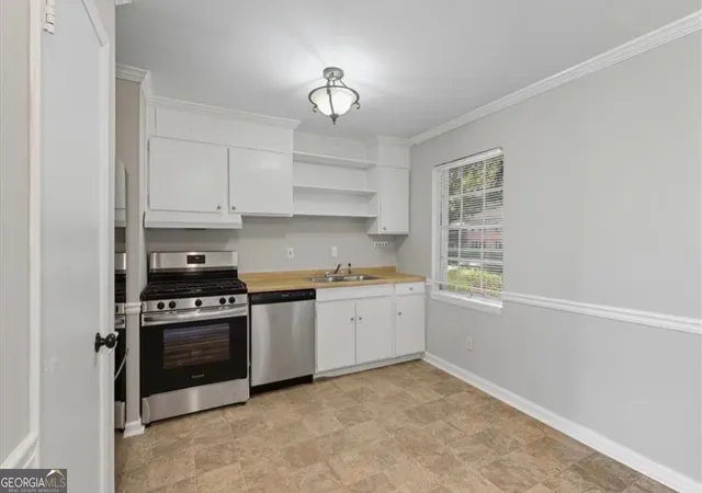 5th image of 2427 Lawrenceville Hwy #4, Decatur, GA 30033 | MLS# 10784267