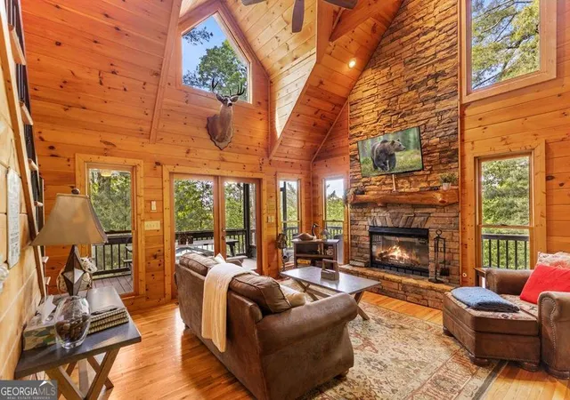 Photo 3 of Sale Pending at 98 Toccoa Overlook Dr, Blue Ridge, GA 30513 | MLS# 10765286 | Listing updated on 2026-09-10