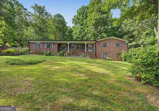 Photo 2 of Single family home for sale at 18 Albion Dr Sw, Rome, GA 30165 | MLS# 10821063 | Listing updated on 2026-09-18