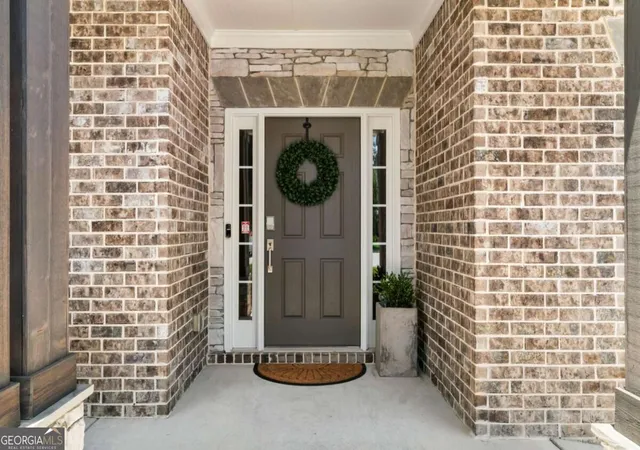 Photo 3 of Sale Pending at 324 Coppergate Ct, Canton, GA 30115 | MLS# 10829283 | Listing updated on 2026-09-14
