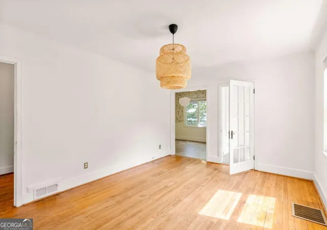 Photo 3 of Single family home for sale at 2510 Jewel St, East Point, GA 30344 | MLS# 10823490 | Listing updated on 2026-09-23