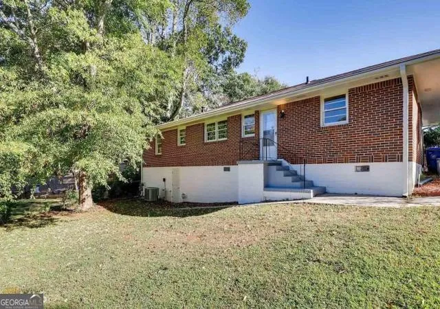 Photo 2 of Single family home for sale at 2973 Gresham Rd Se, Atlanta, GA 30316 | MLS# 10727157 | Listing updated on 2026-04-21