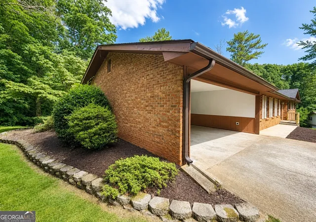 2nd image of 177 Northwind Ct Sw, Lilburn, GA 30047 | MLS# 10813057